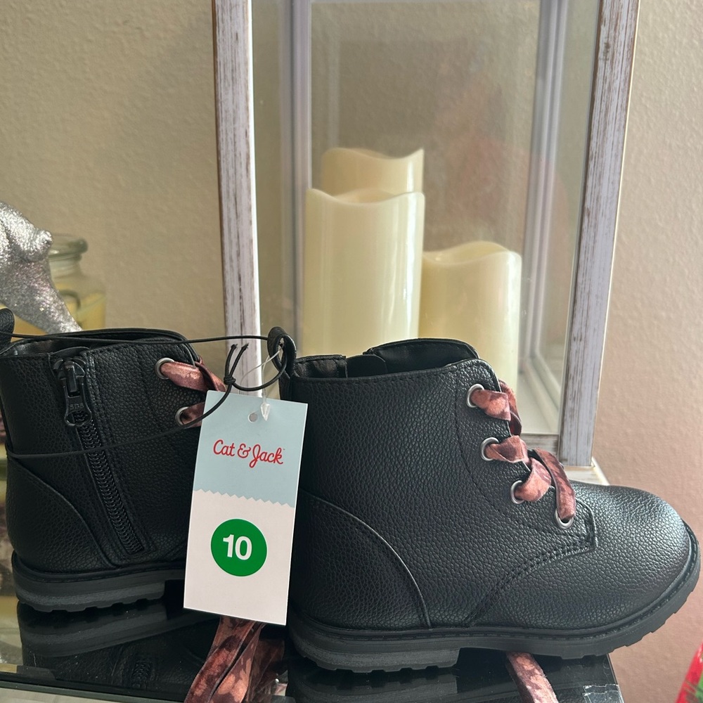 Girls high top boots